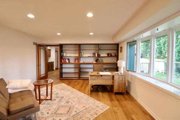 $699,900 | 2870 South Riverside Drive, Beloit, WI 53511