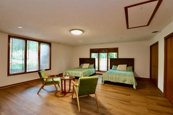 $699,900 | 2870 South Riverside Drive, Beloit, WI 53511