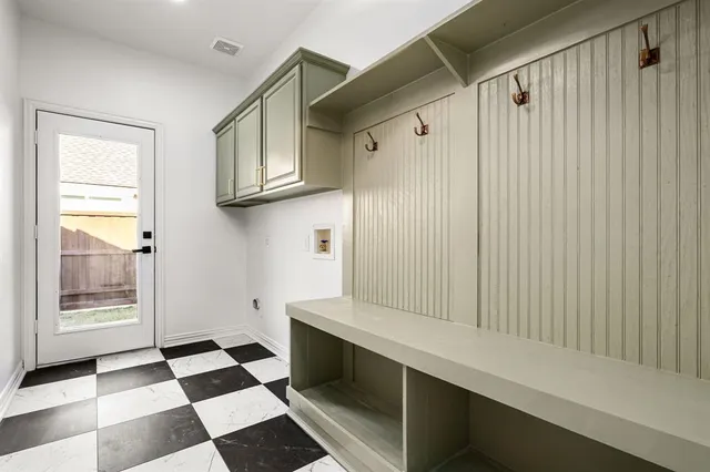 a view of walk in closet