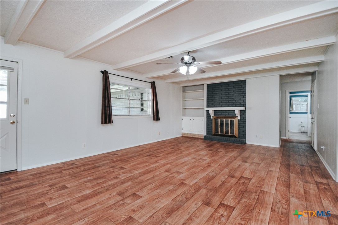1407 Plantation Road Victoria, TX 77904 - Photo 7 of 17