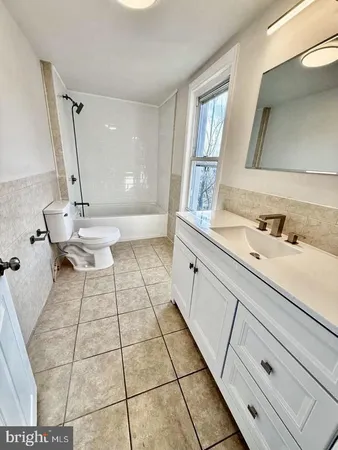 $2,800 | 136 Webster Street, Riverside, NJ 08075