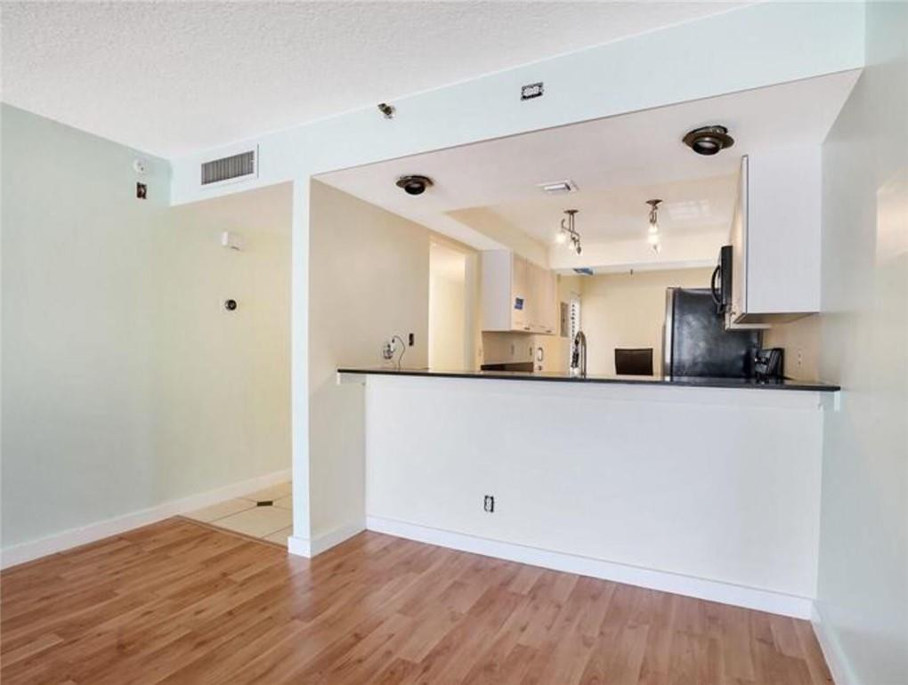 21 Royal Palm Way, Unit 202 Boca Raton, FL 33432 - Photo 4 of 20 Photo 4