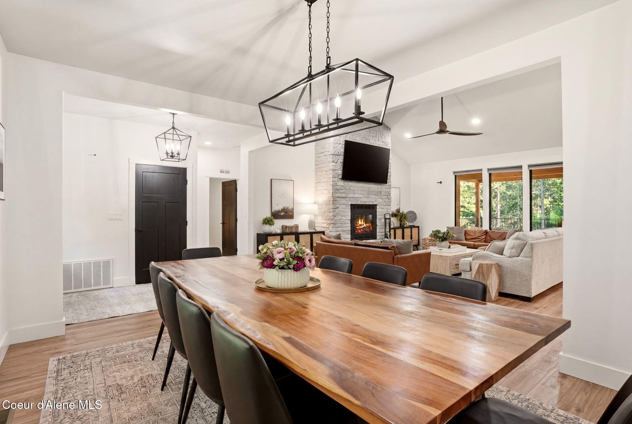 95 Klickitat Road Cocolalla, ID 83813 - Photo 11 of 66 Open DIning Area