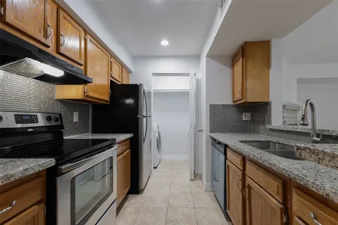 $135,000 | 2800 Jeanetta Street, Unit 2207, Houston, TX 77063