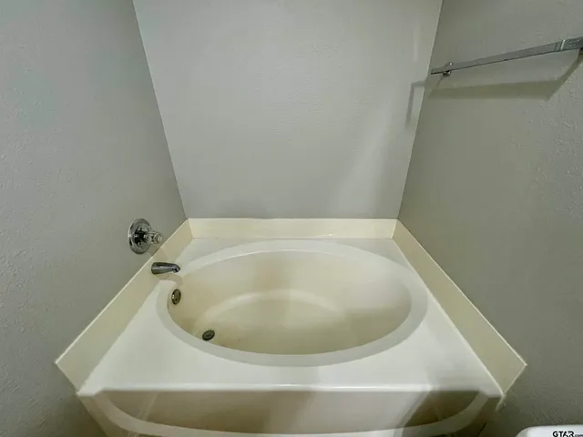 $1,800 | 211 Ash Drive, Bullard, TX 75757