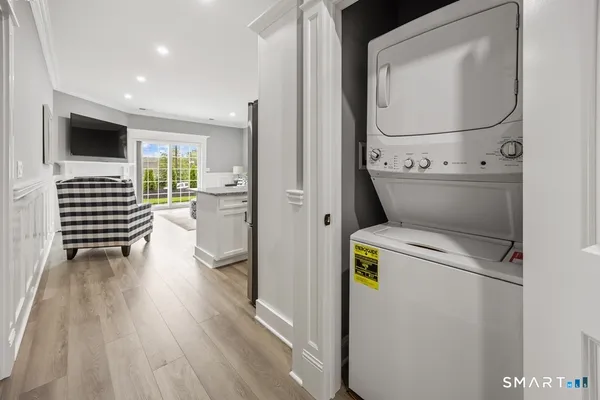 a view of utility room