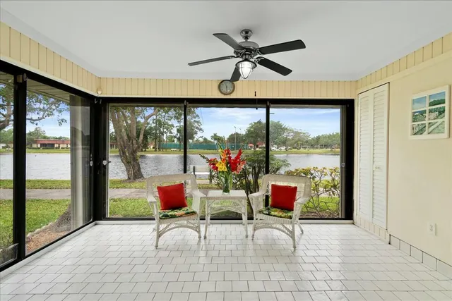 $249,900 | 603 Laconia Circle, Lake Worth, FL 33467