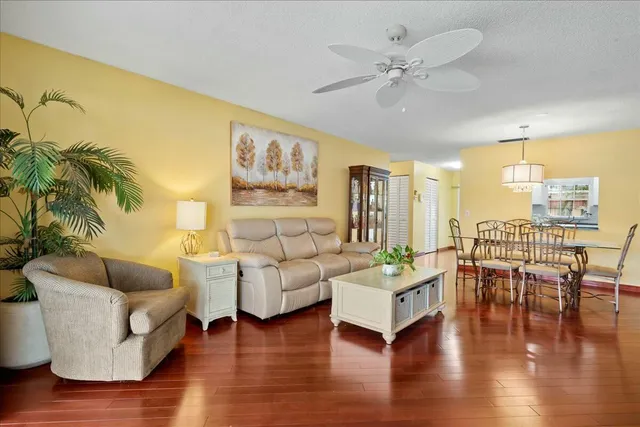 $249,900 | 603 Laconia Circle, Lake Worth, FL 33467