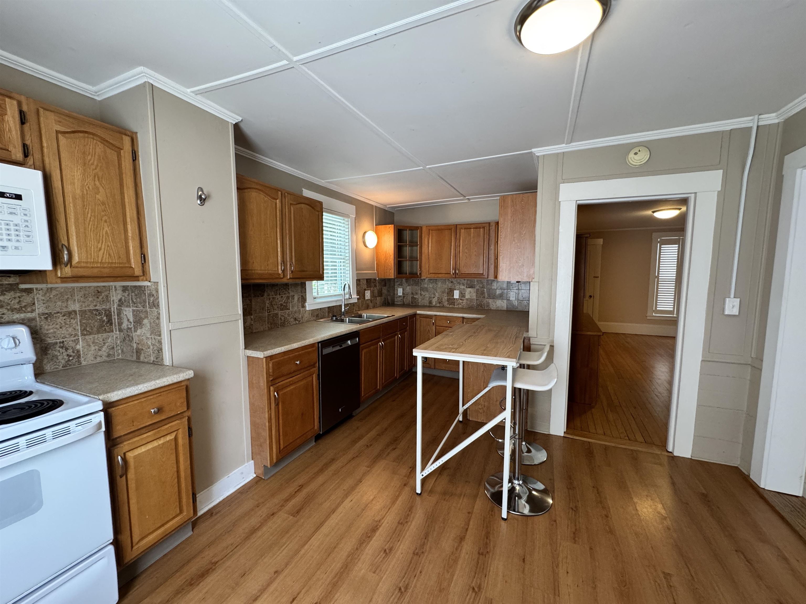 90 Centre Street Concord, NH 03301 - Photo 5 of 33