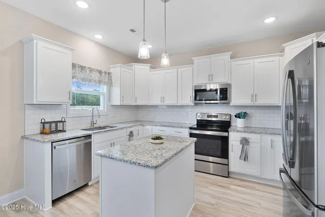 $357,900 | 8 Sanford Lane, Dunn, NC 28334