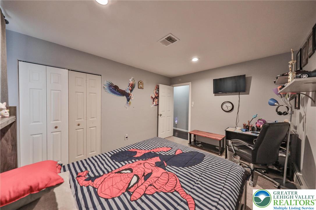 7270 Heather Road Lower Macungie Township, PA 18062 - Photo 40 of 90