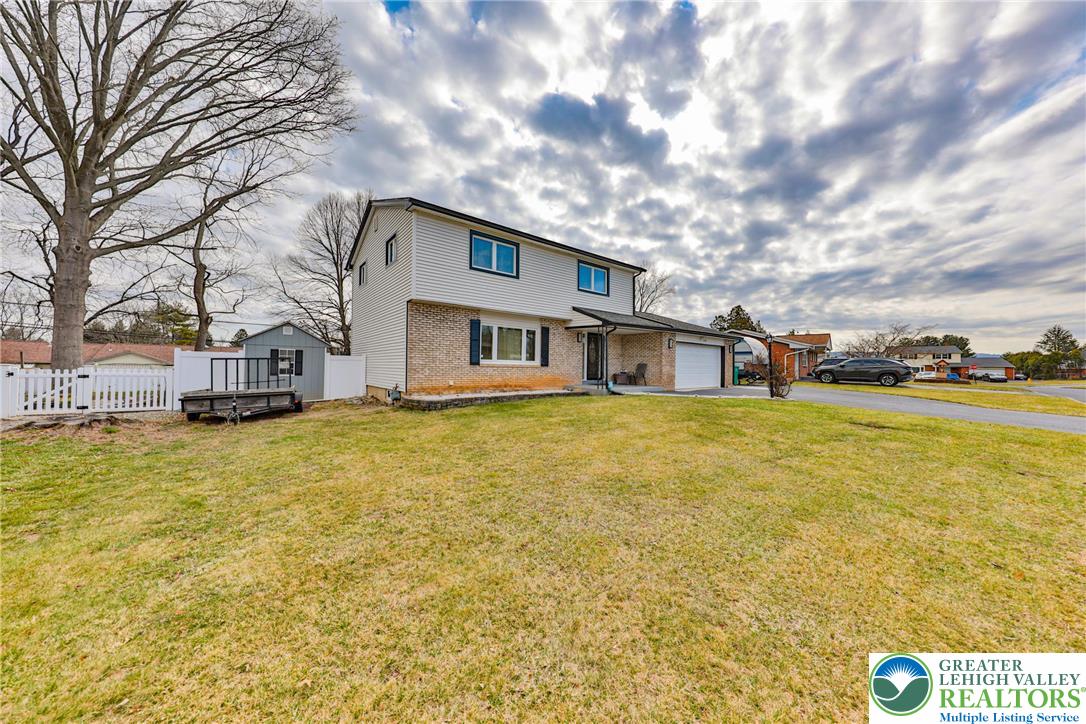 7270 Heather Road Lower Macungie Township, PA 18062 - Photo 4 of 90