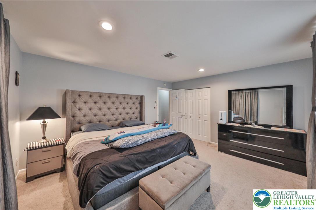7270 Heather Road Lower Macungie Township, PA 18062 - Photo 43 of 90