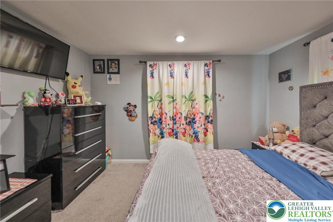 7270 Heather Road Lower Macungie Township, PA 18062 - Photo 46 of 90