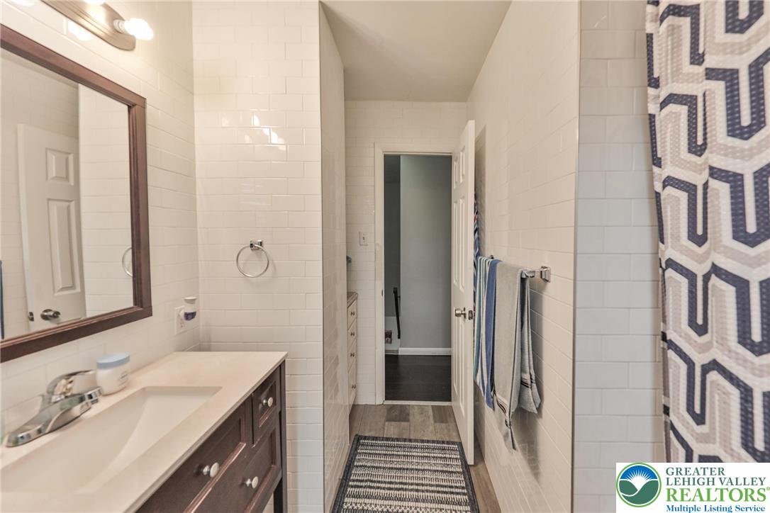 7270 Heather Road Lower Macungie Township, PA 18062 - Photo 53 of 90