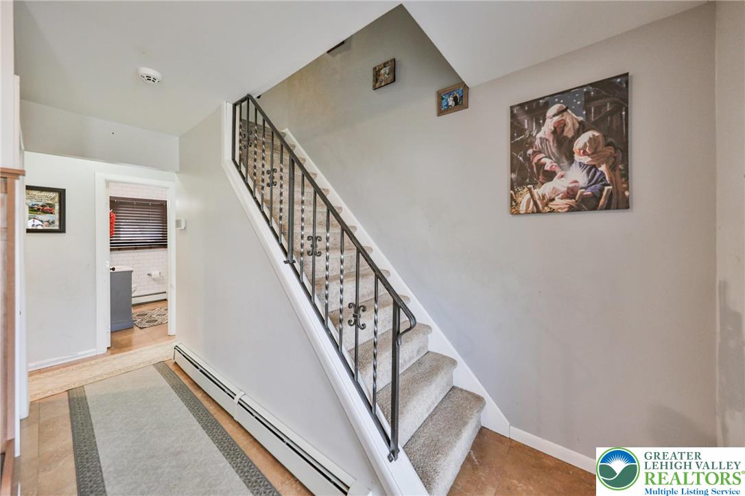 7270 Heather Road Lower Macungie Township, PA 18062 - Photo 8 of 90