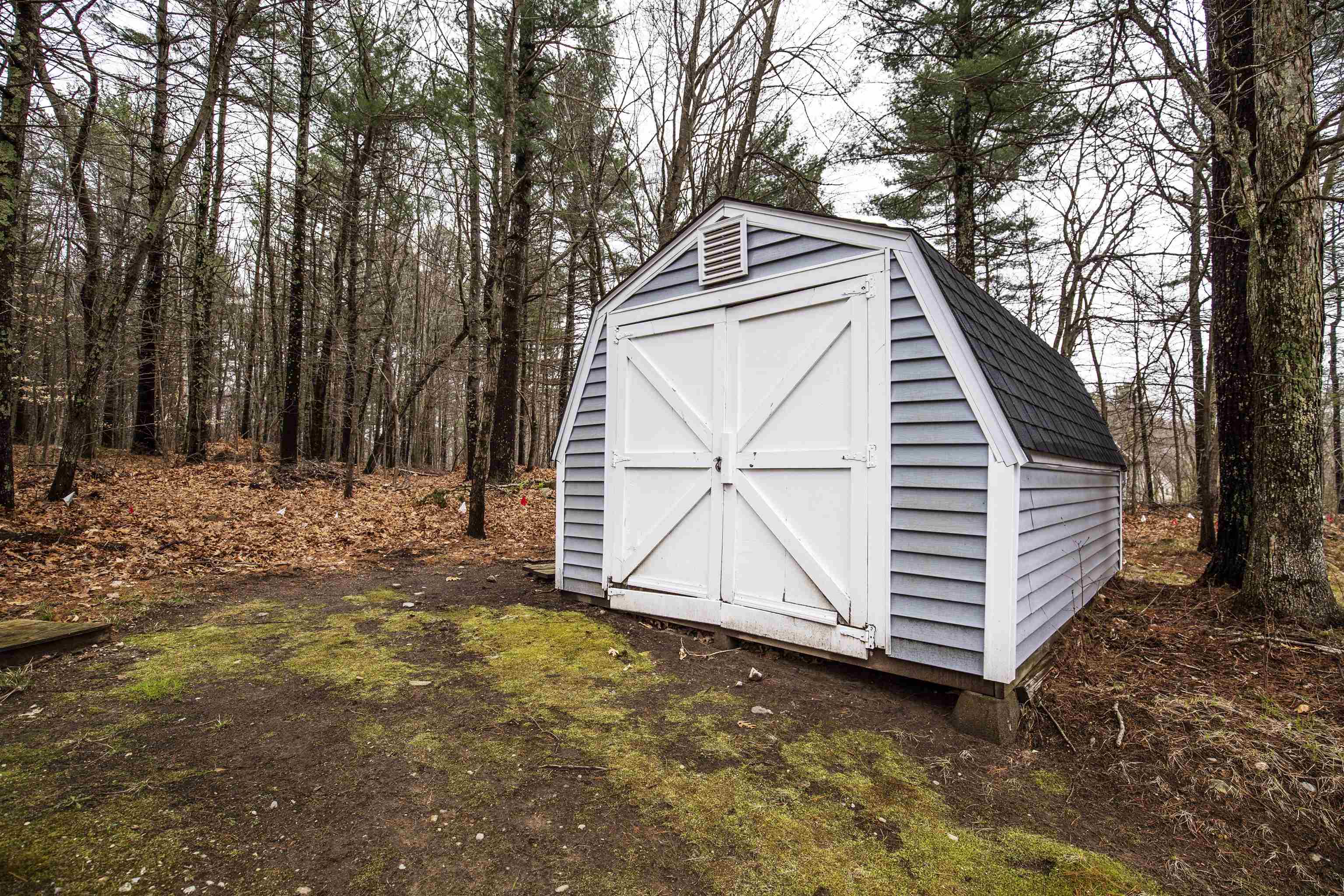 33 Norwood Road Salem, NH 03079 - Photo 35 of 39