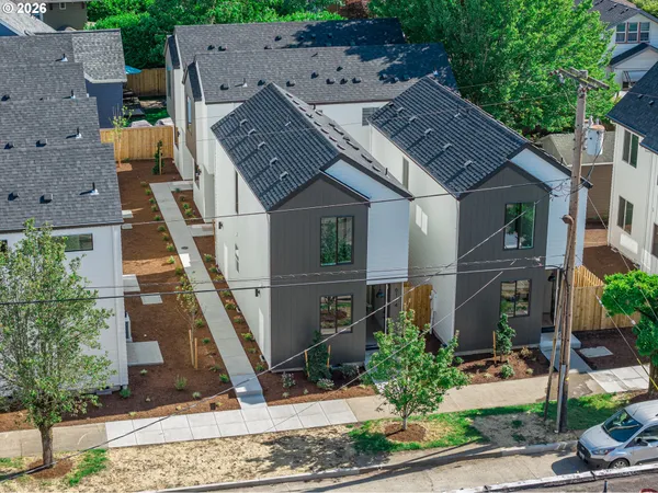 $899,900 | 6166 Northeast Stanton Street, Portland, OR 97213