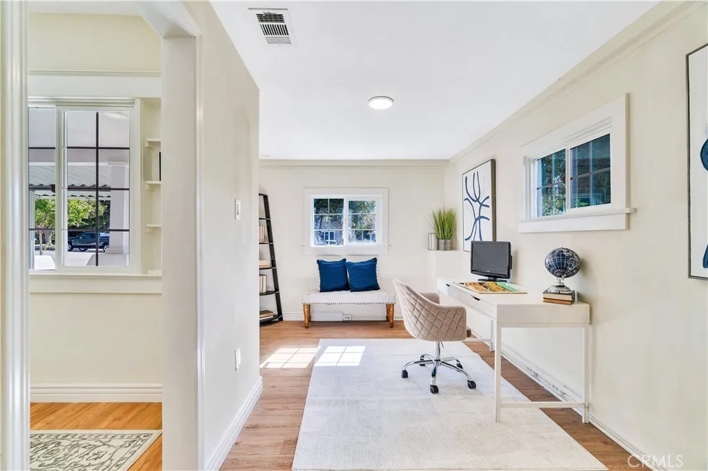 511 Alvarado Street Redlands, CA 92373 - Photo 6 of 56