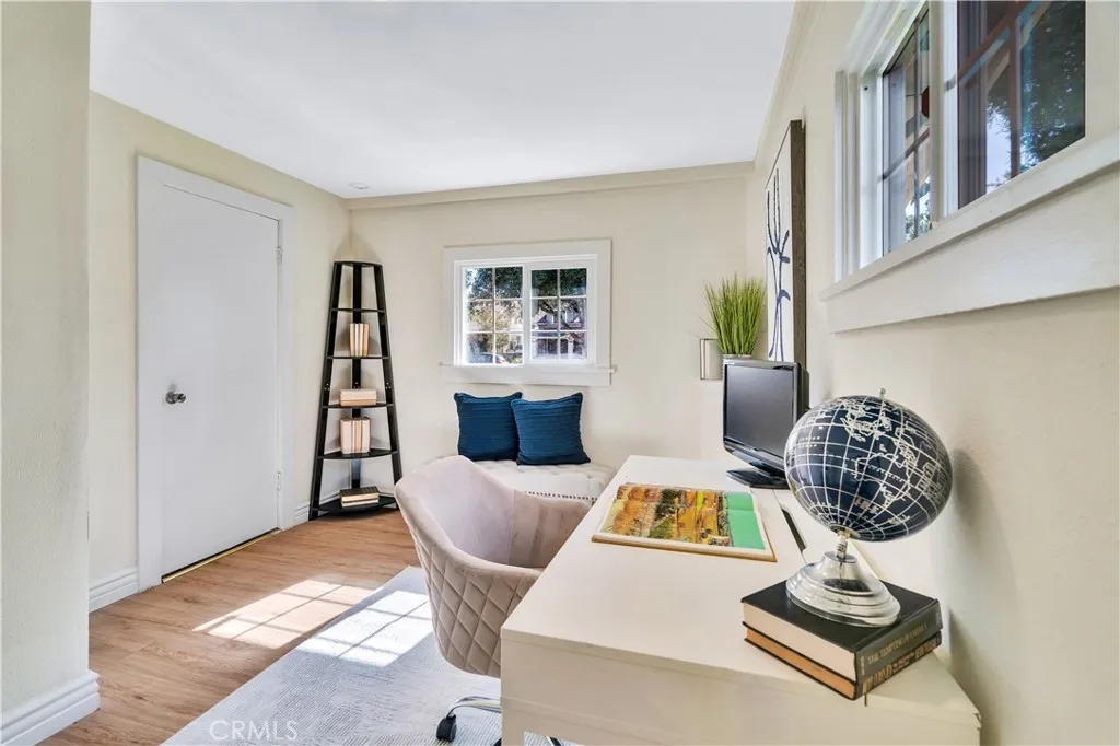 511 Alvarado Street Redlands, CA 92373 - Photo 7 of 56