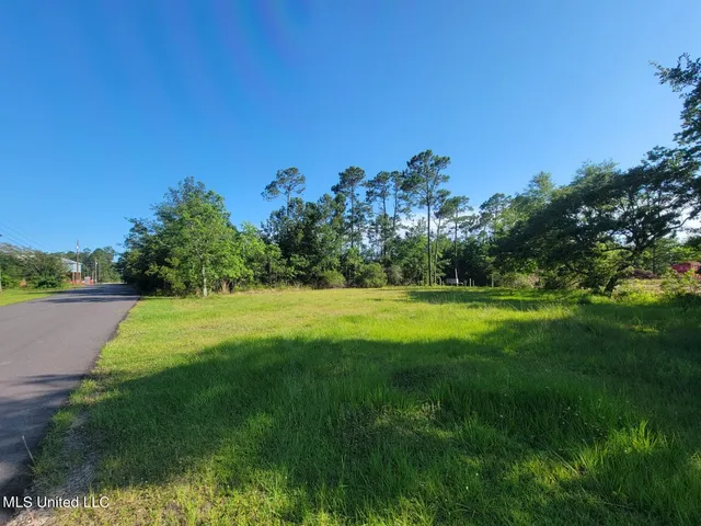 $59,500 | 350 Loulu Place, Diamondhead, MS 39525