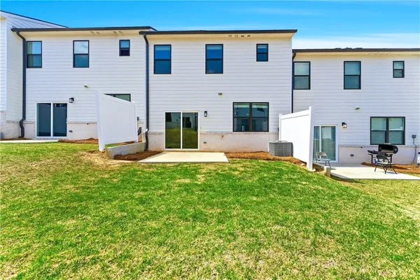 $2,400 | 1905 Westwind Street, Lawrenceville, GA 30043