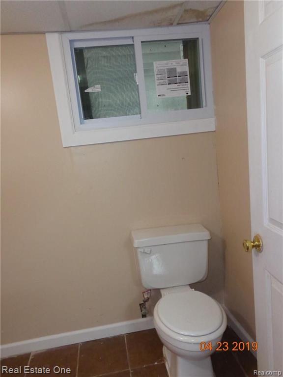 5511 Maple Street Dearborn, MI 48126 - Photo 23 of 26