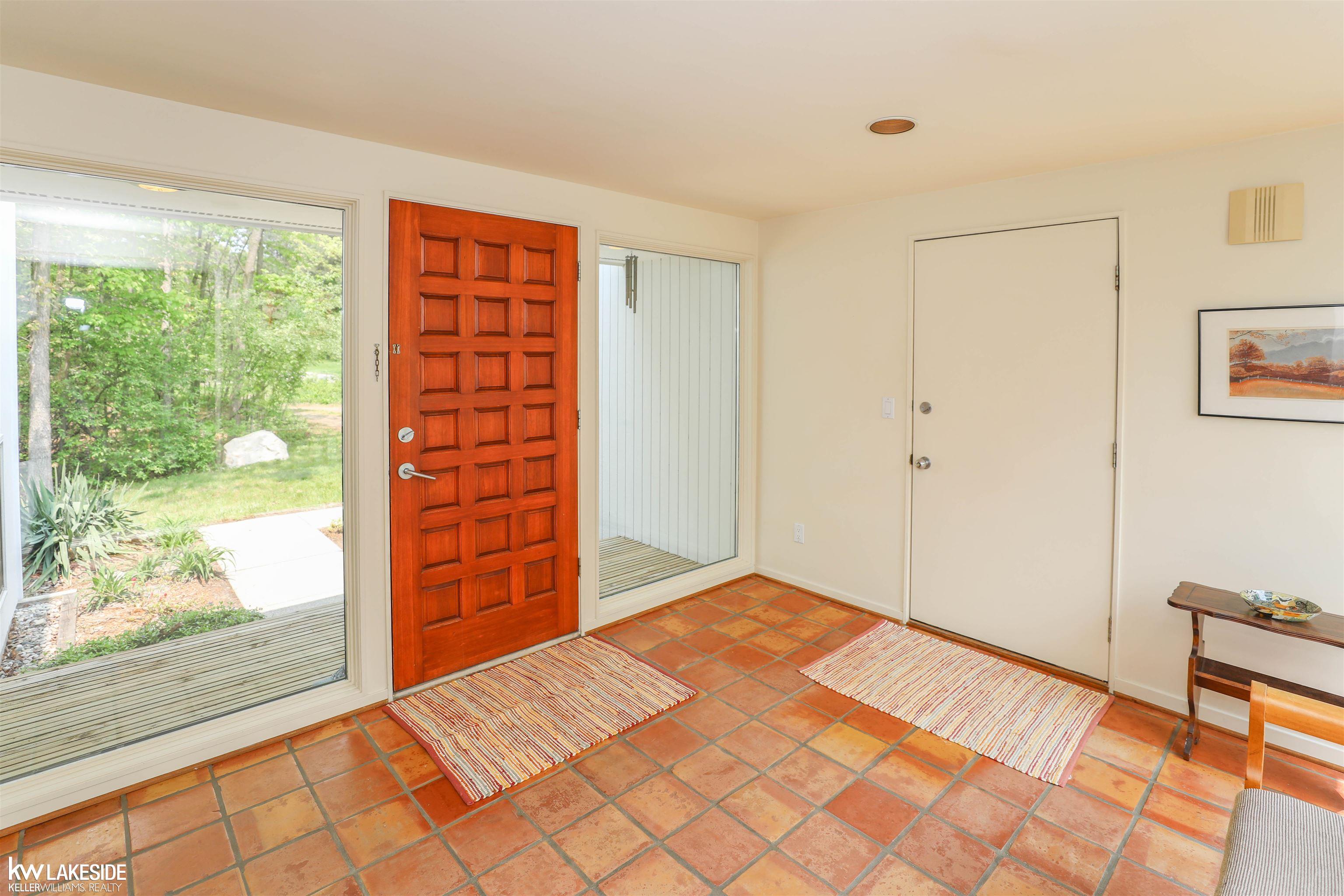 3255 Drahner Road Oxford, MI 48370 - Photo 6 of 36 50109713-5.JPG