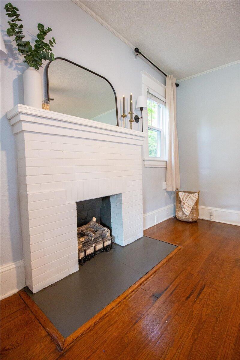 2446 Montvale Road Southwest Roanoke, VA 24015 - Photo 7 of 43 10-2446-Montvale-11