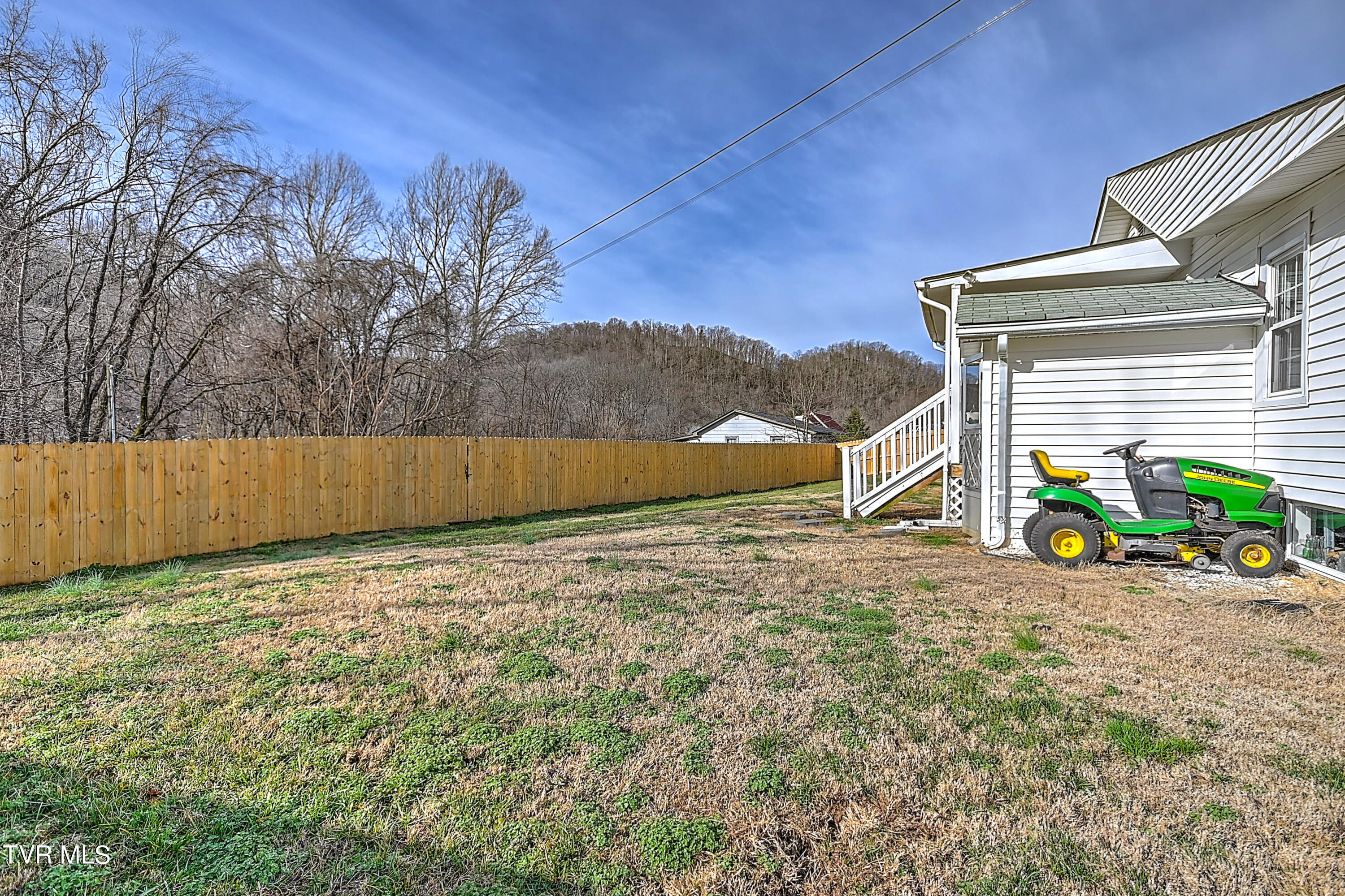 184 Mill Pond Road Elizabethton, TN 37643 - Photo 6 of 34 184 Mill Pond RD- DA-25