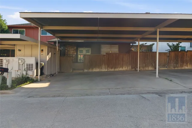 $1,700 | 2009 Sandberg Drive, Unit 159, Austin, TX 78752