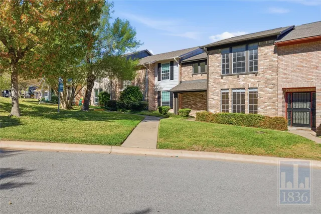 $1,700 | 2009 Sandberg Drive, Unit 159, Austin, TX 78752
