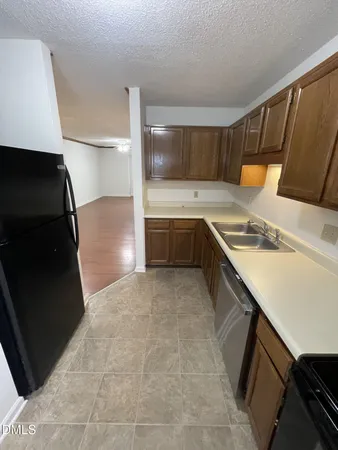 $1,450 | 121 Winners Circle, Cary, NC 27511