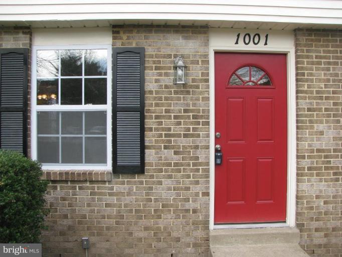 1001 Beech Road Sterling, VA 20164 - Photo 5 of 23 Front Door