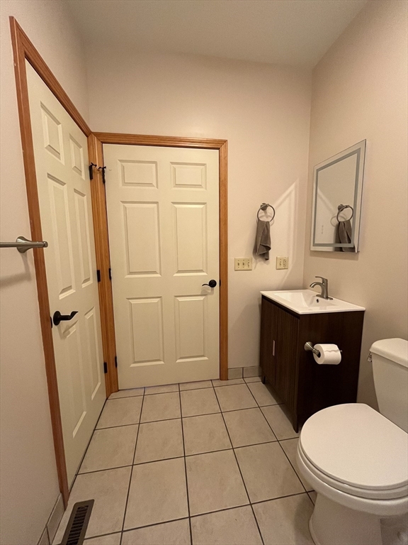 20 Gaspee Street Chicopee, MA 01013 - Photo 11 of 30