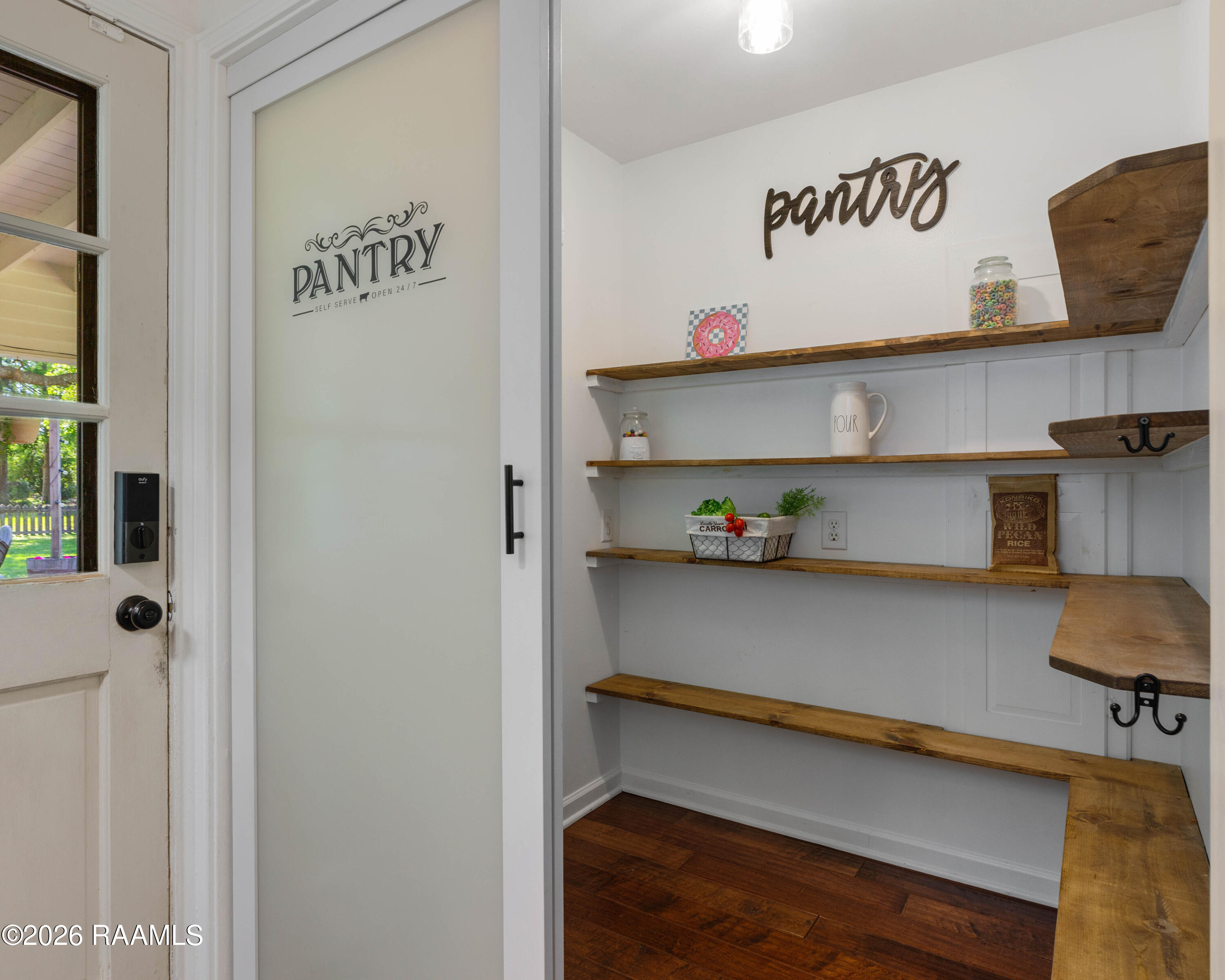 708 Kyle Landry Road New Iberia, LA 70563 - Photo 16 of 30 Pantry