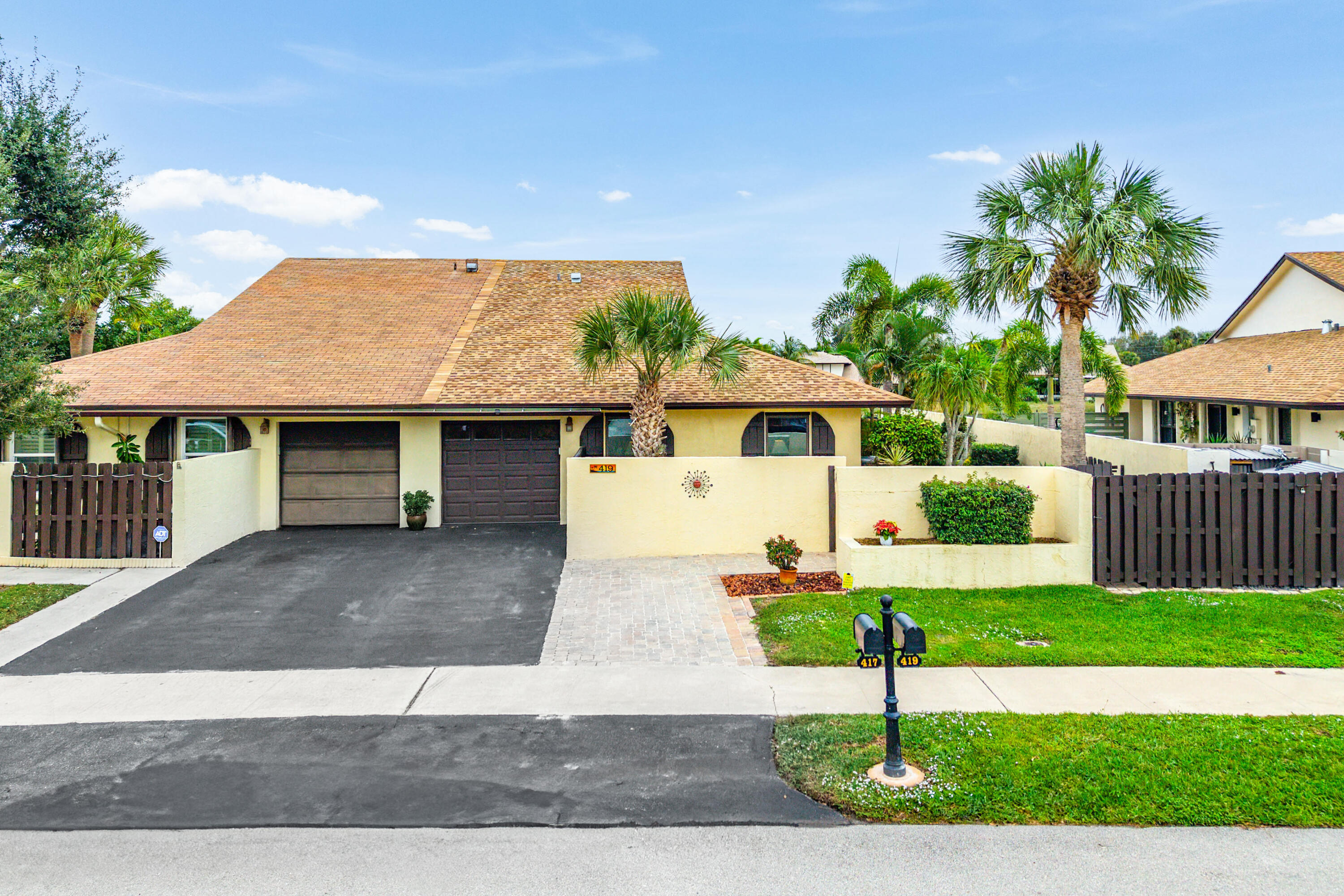 419 Southwest 28th Avenue Delray Beach, FL 33445 - Photo 2 of 48 046-419Southwest28thAvenue-DelrayBeach-F
