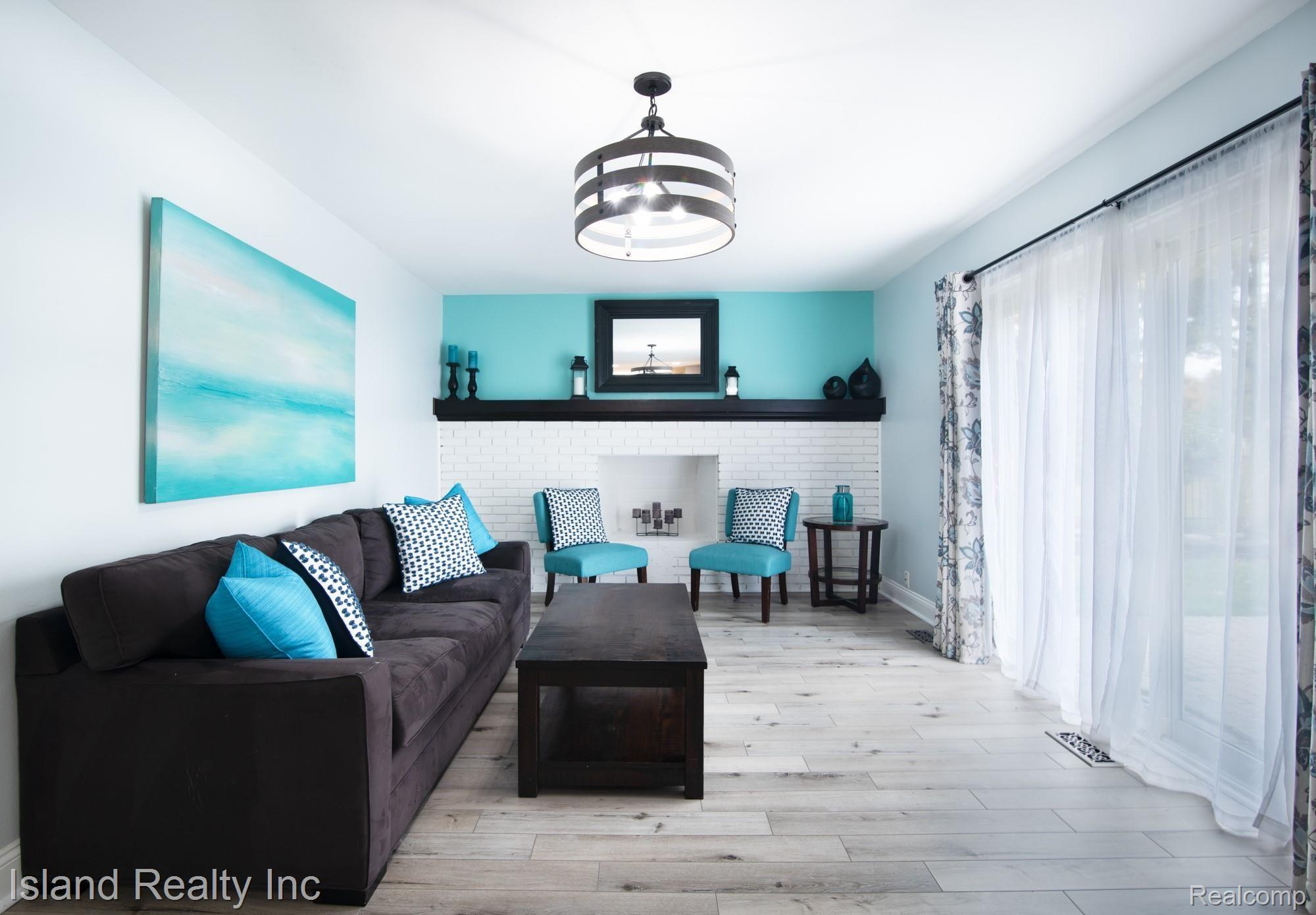 8410 Hampton Road Grosse Ile, MI 48138 - Photo 9 of 23 8410HamptonGrosseIle-15.jpg