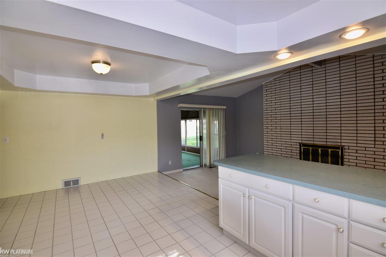 43754 Brandywyne Road Canton, MI 48187 - Photo 10 of 36 50074264-9.JPG