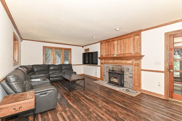 $999,750 | N7450 Carriage Drive, Troy, WI 53121