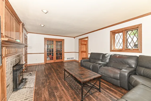 $999,750 | N7450 Carriage Drive, Troy, WI 53121