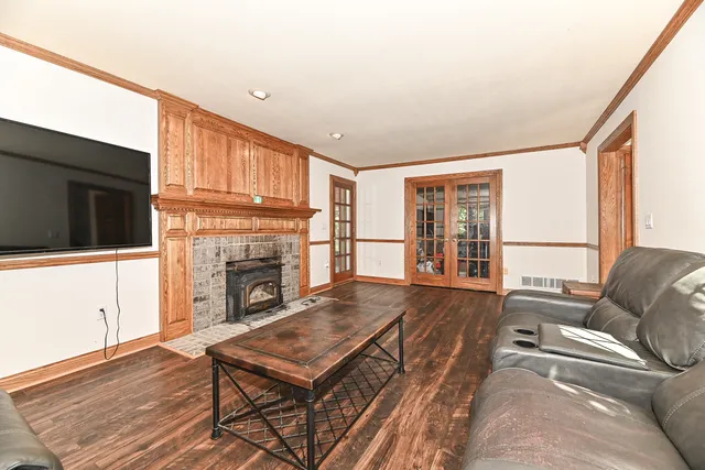 $999,750 | N7450 Carriage Drive, Troy, WI 53121