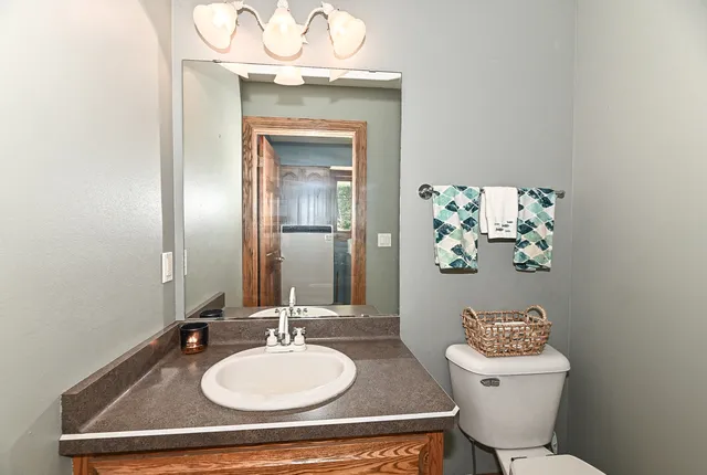 $999,750 | N7450 Carriage Drive, Troy, WI 53121