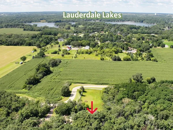 $949,750 | N7450 Carriage Drive, Troy, WI 53121