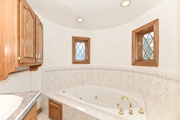 $949,750 | N7450 Carriage Drive, Troy, WI 53121