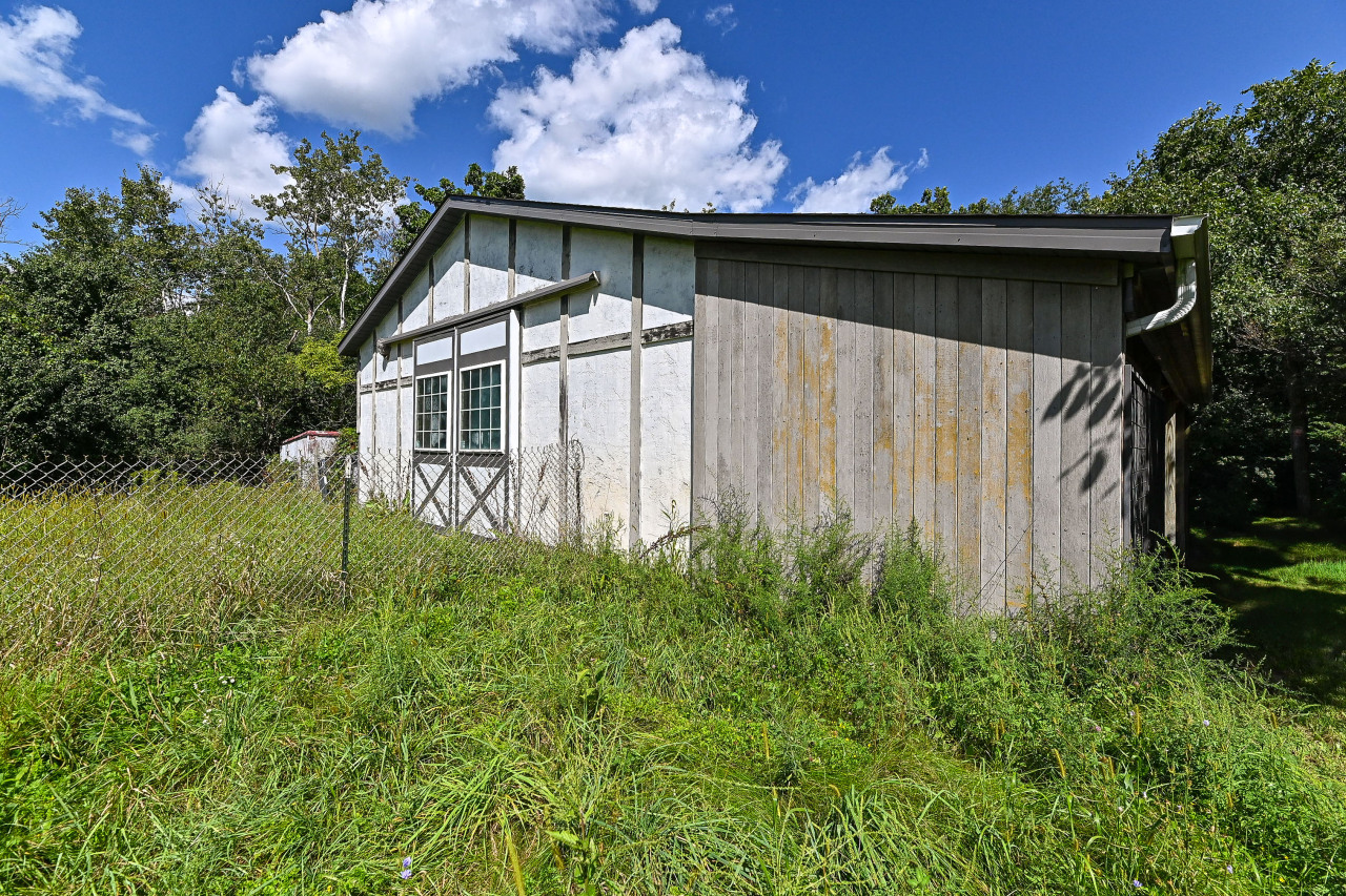 N7450 Carriage Drive Troy, WI 53121 - Photo 43 of 46 Pole Barn