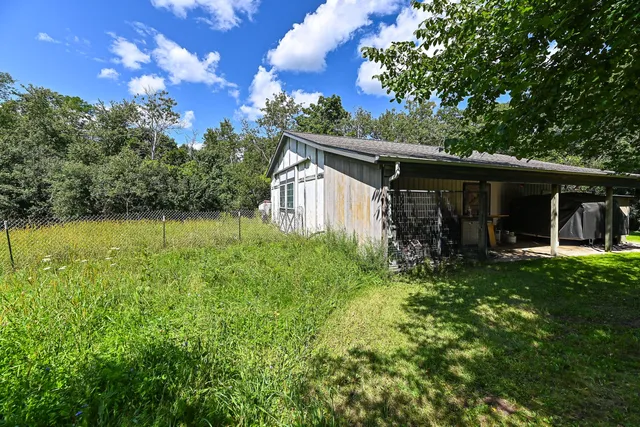 $999,750 | N7450 Carriage Drive, Troy, WI 53121