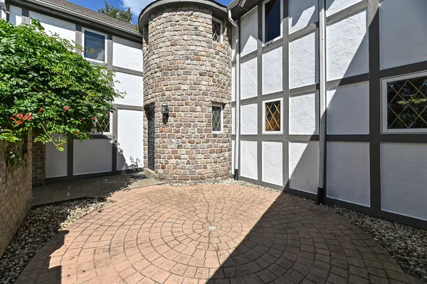 $949,750 | N7450 Carriage Drive, Troy, WI 53121