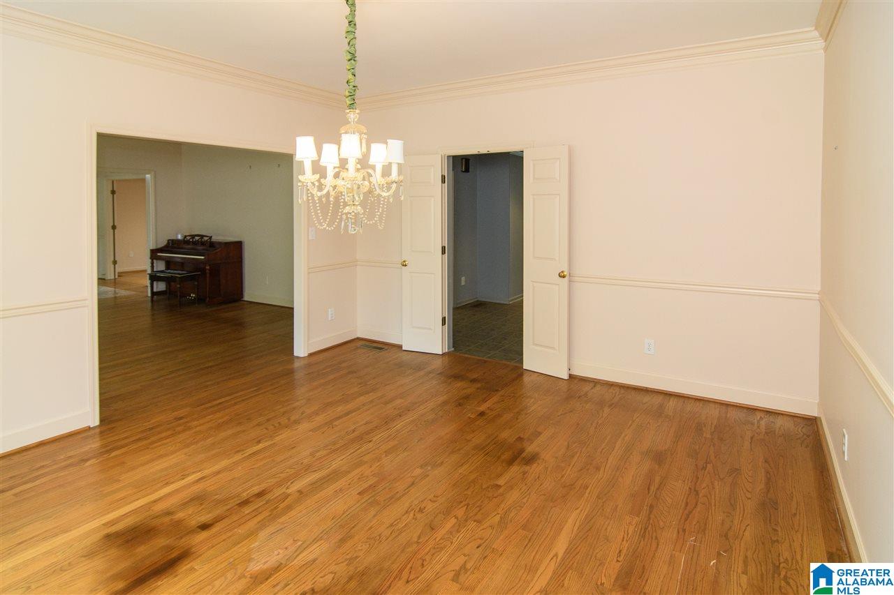 3017 North Woodridge Road Birmingham, AL 35223 - Photo 10 of 41