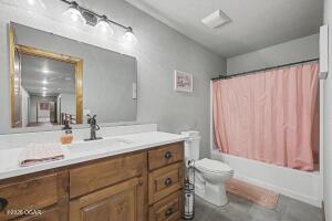 11279 Holly Road Neosho, MO 64850 - Photo 16 of 77